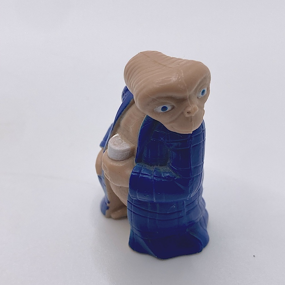 Vtg 80s E.T. The Extraterrestrial In Blue Robe With Can 2" PVC Figurine